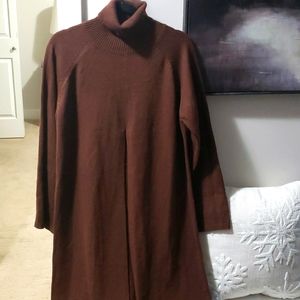 Long turtleneck sweater with front slit